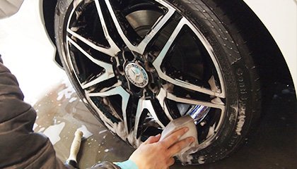 ホイールの洗車画像